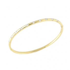 18k Yellow Gold Diamond Set Hinged Bangle 0.70ct